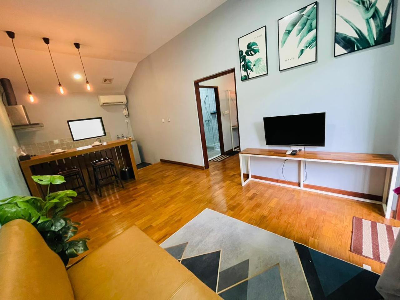 Wh Hotel & Service Apartment Thanlyin Eksteriør bilde