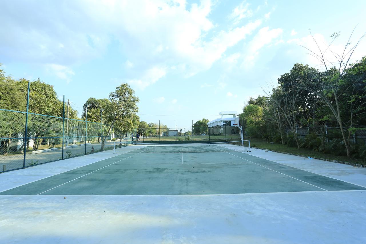 Wh Hotel & Service Apartment Thanlyin Eksteriør bilde