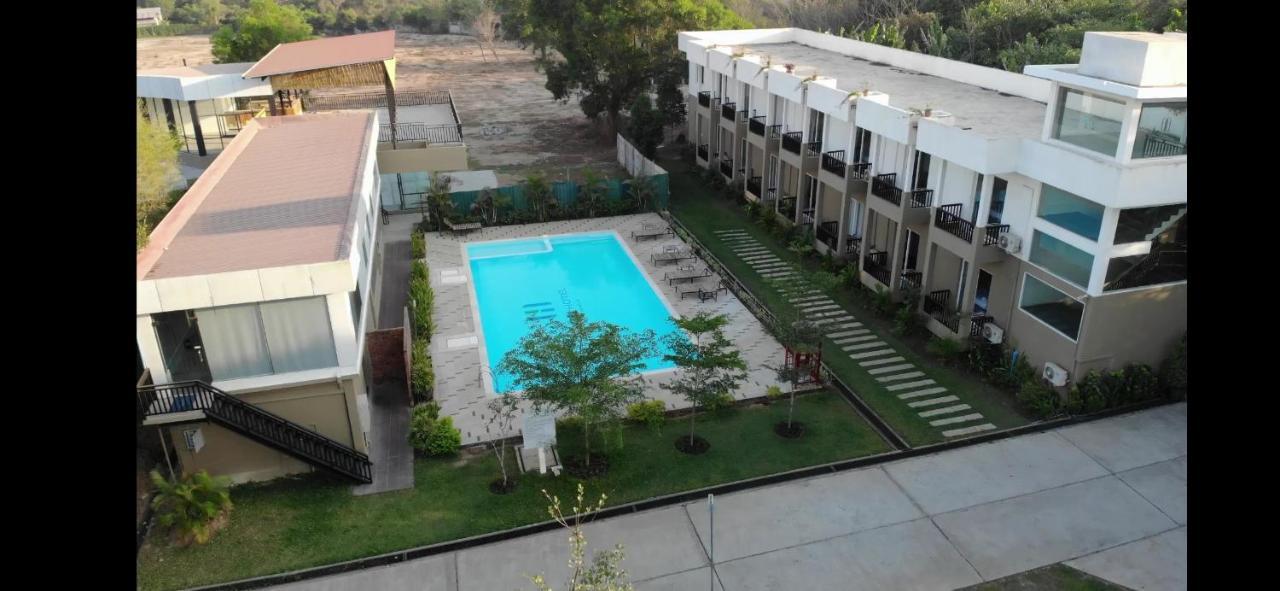 Wh Hotel & Service Apartment Thanlyin Eksteriør bilde